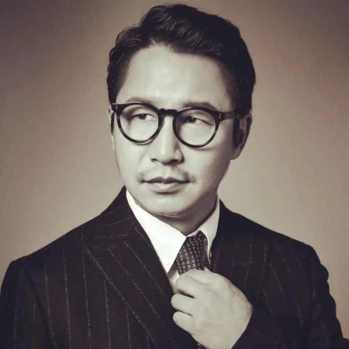 심현섭