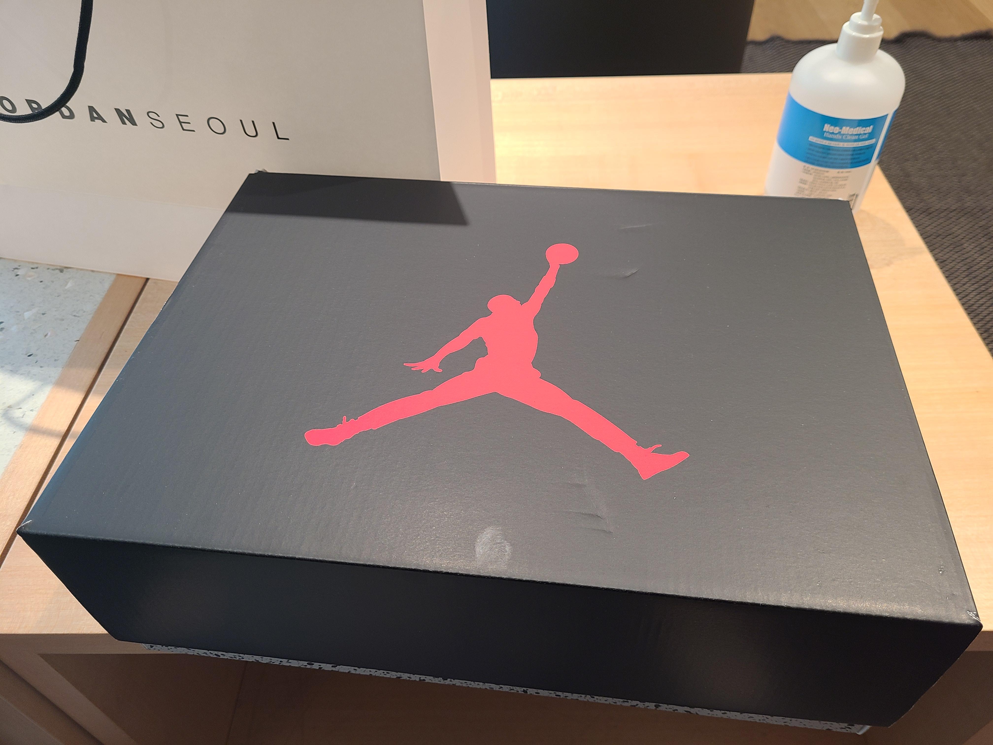  세 번째 응모 당첨 - AIR JORDAN 6 RETRO Carmine