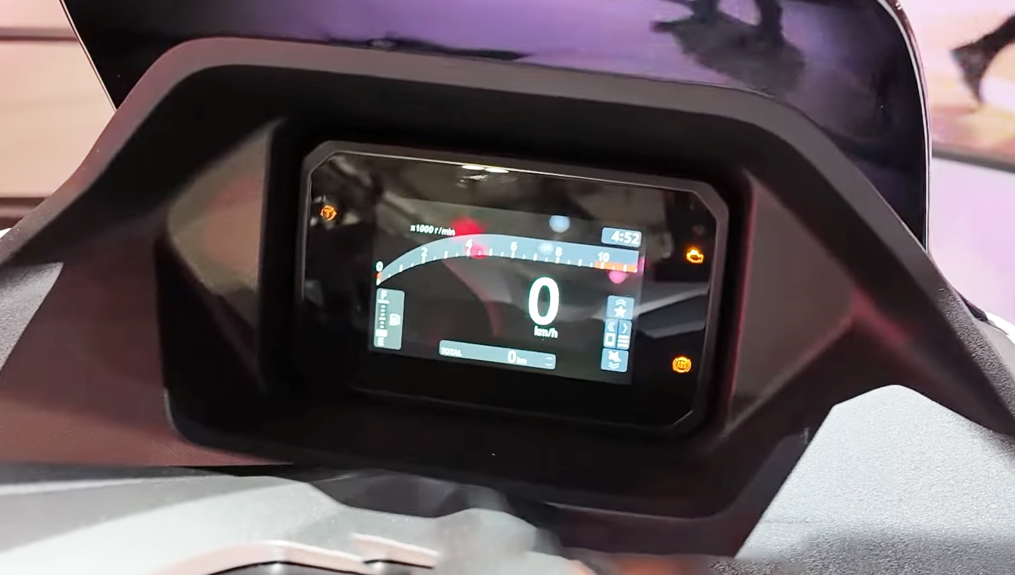 2025-pcx125-honda-scooter-14