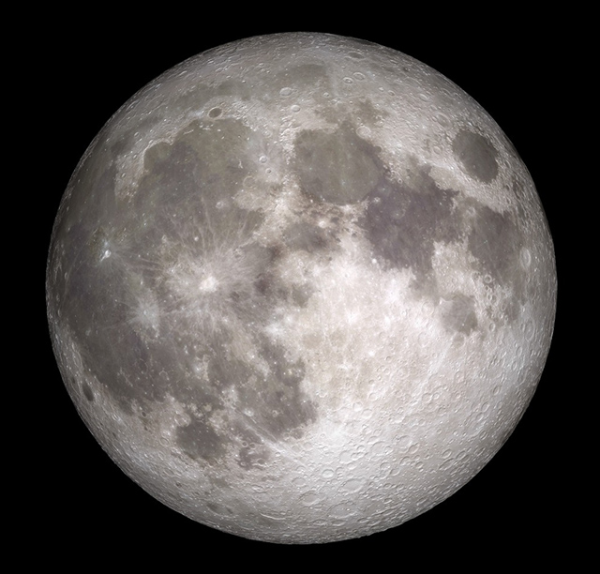 달의-앞면-(출처-NASA)