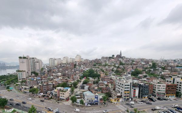  정신이 없어서 용산 한남3구역, 국공유지 매입 시기를 놓쳐 분담금 700억원 더 낸다 매매대금 공탁 시효 중지 못해 조합원들은 집행부 책임론과 함께 관리처분 총회를 미뤄야 한다
