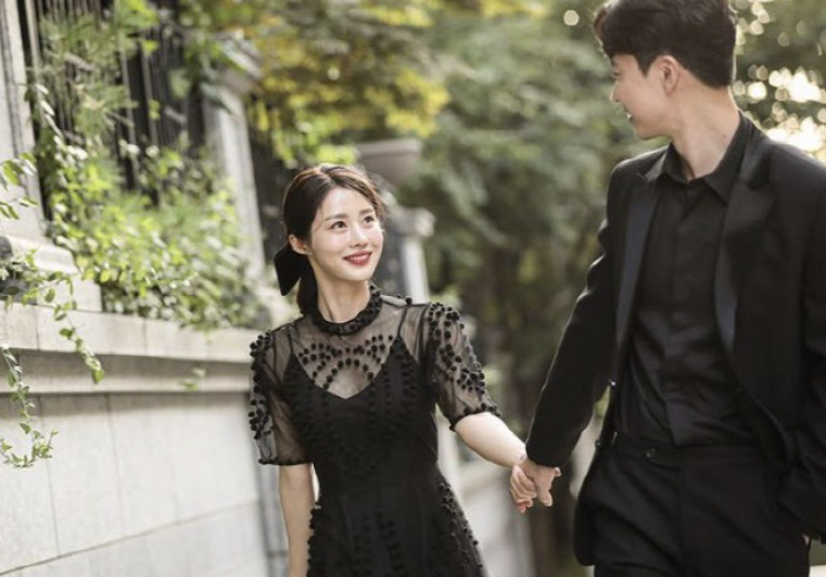 탈북 미녀 배우 김아라 일반인 남편 만나 28일 결혼 발표