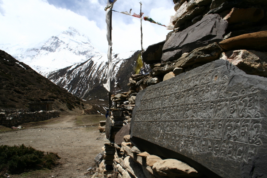 마니석-티베트-불교