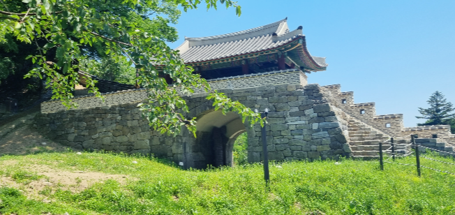 남한산(동) 정상석 이미지