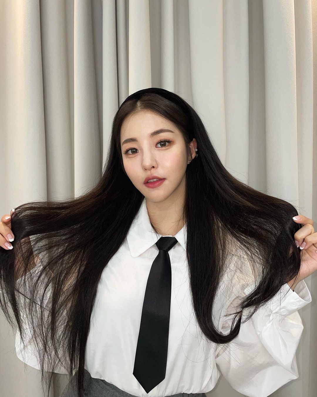  브레이브걸즈 유정 인스타그램 교복 패션 셀카 사진