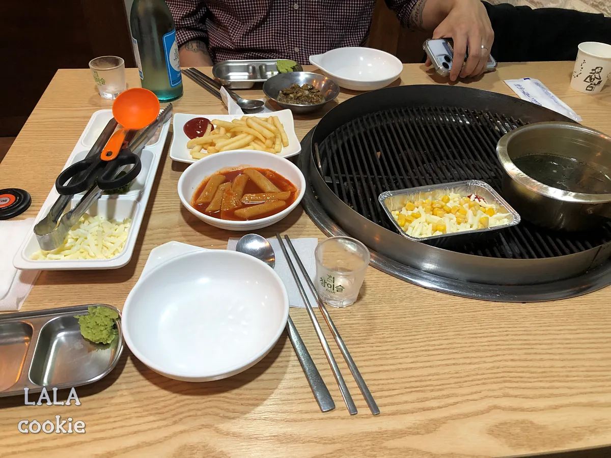 대구-달서구-상인동-조개구이-맛집-아싸가리비-밑반찬-기본-세팅