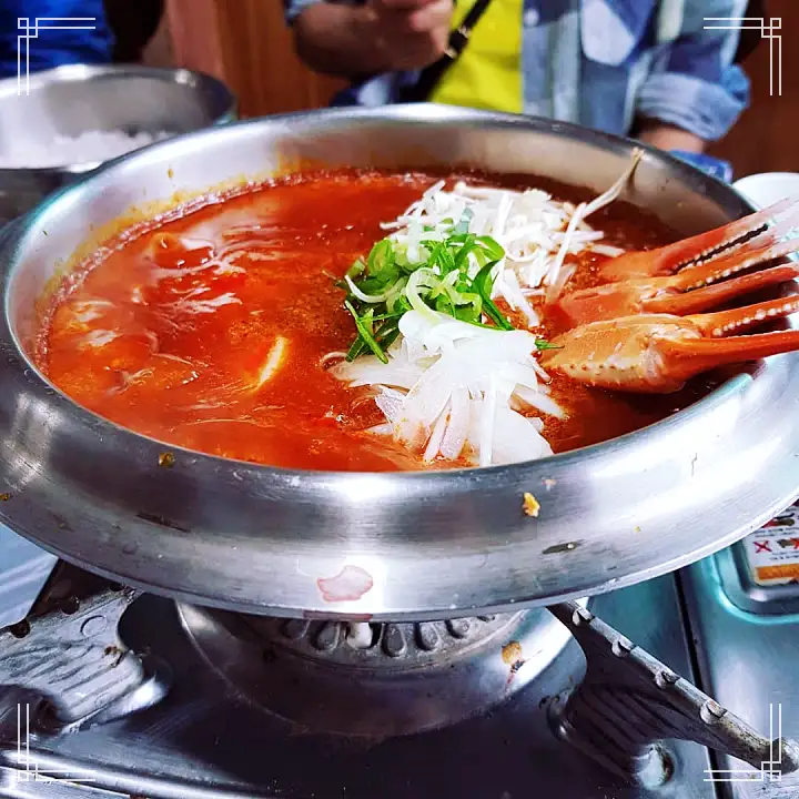 식객 허영만 백반기행 붉은대게 요리 문희경 편 대게 게짜박이 두부게살찜 울진 맛집 소개