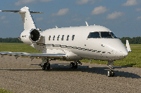 Challenger 601은 이러한 실용성과 경제성, 편안함을 모두 갖춘 항공기로 오랜 시간 동안 시장에서 입지를 유지하고 있습니다. 이번 글에서는 Challenger 601의 항공 성능, 실내 구성, 시장 경쟁력에 대해 자세히 분석해 보겠습니다.