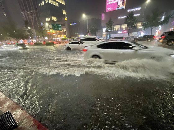  제2 강남역 침수 방지...‘도시하천유역 침수피해방지대책법’ 제정: 환경부