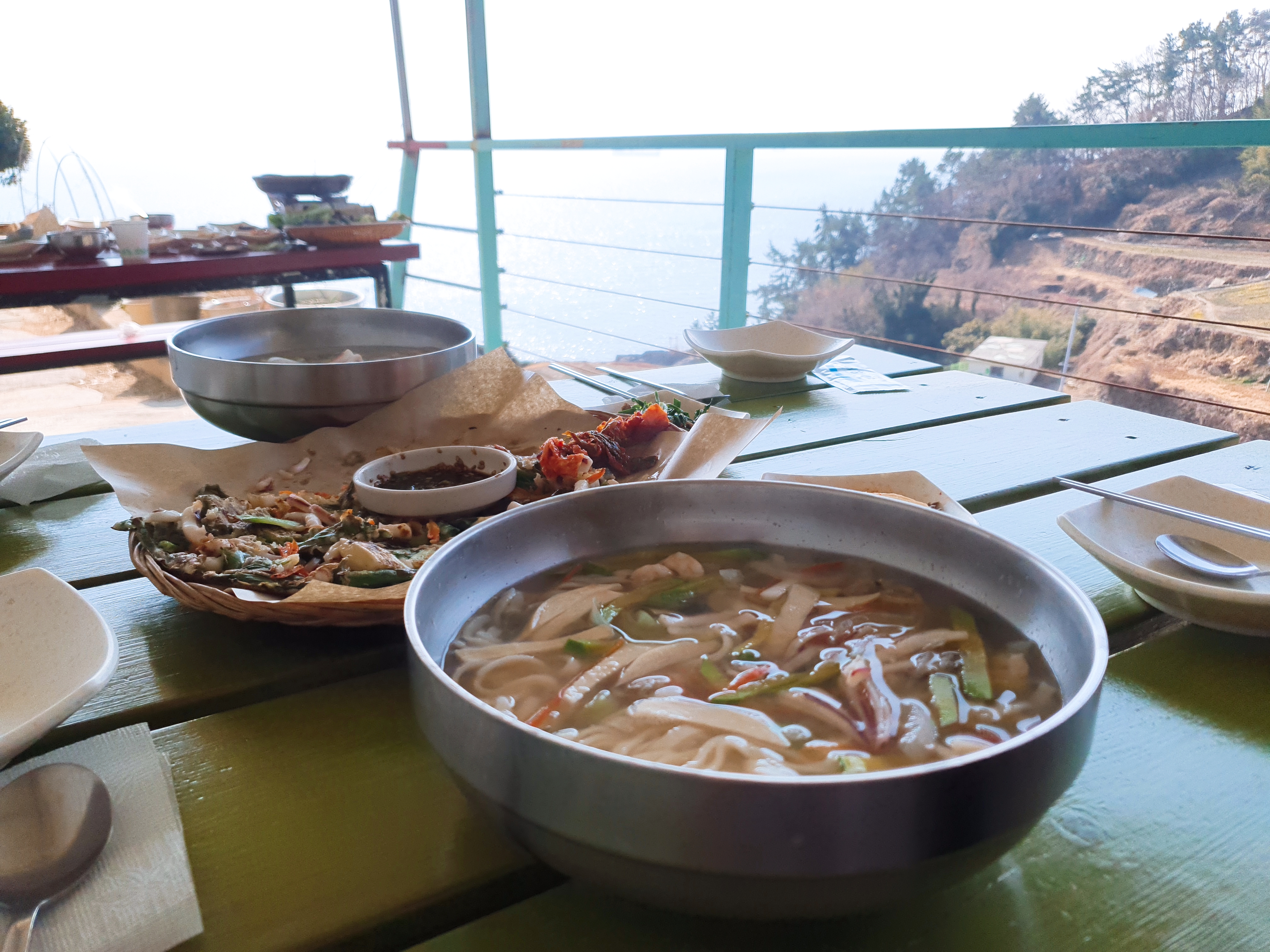  오션뷰를 보며 먹는 남해 다랭이마을 맛집, 시골할매막걸리