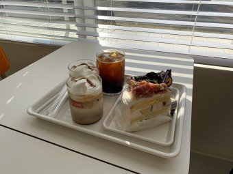 생크림 케이크