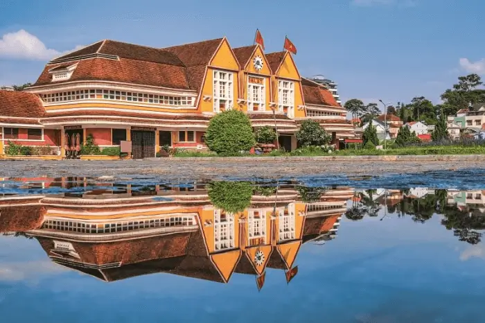 달랏 기차역 Dalat Railway Station (source: www.vietnambestcaretravel.com/)
