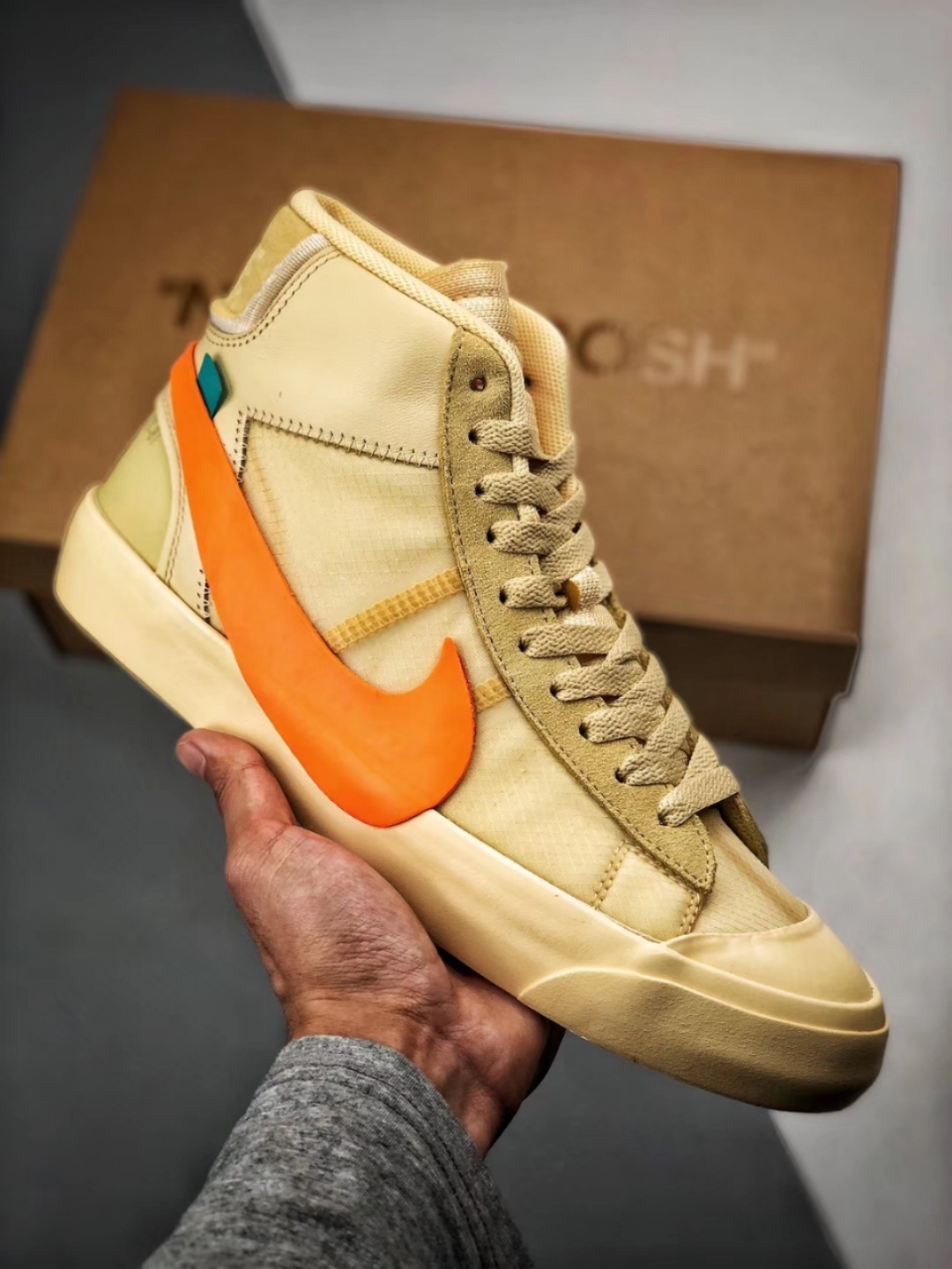  [NIKE x OFFWHITE] S2 나이키 X 오프화이트 블레이저 미드 올 할로우 이브 AA3832-700