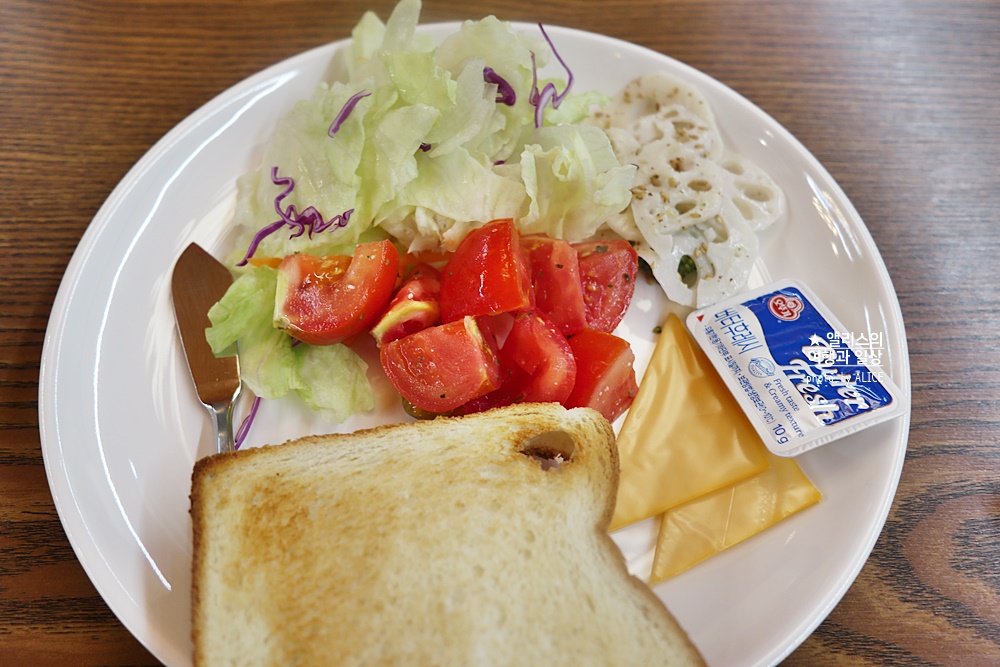 부산 남포 그리핀베이 호텔 조식 후기 - 한식으로 든든히 식사 가능