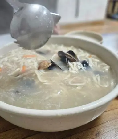 생생정보 원주 산골손두부 해물칼국수