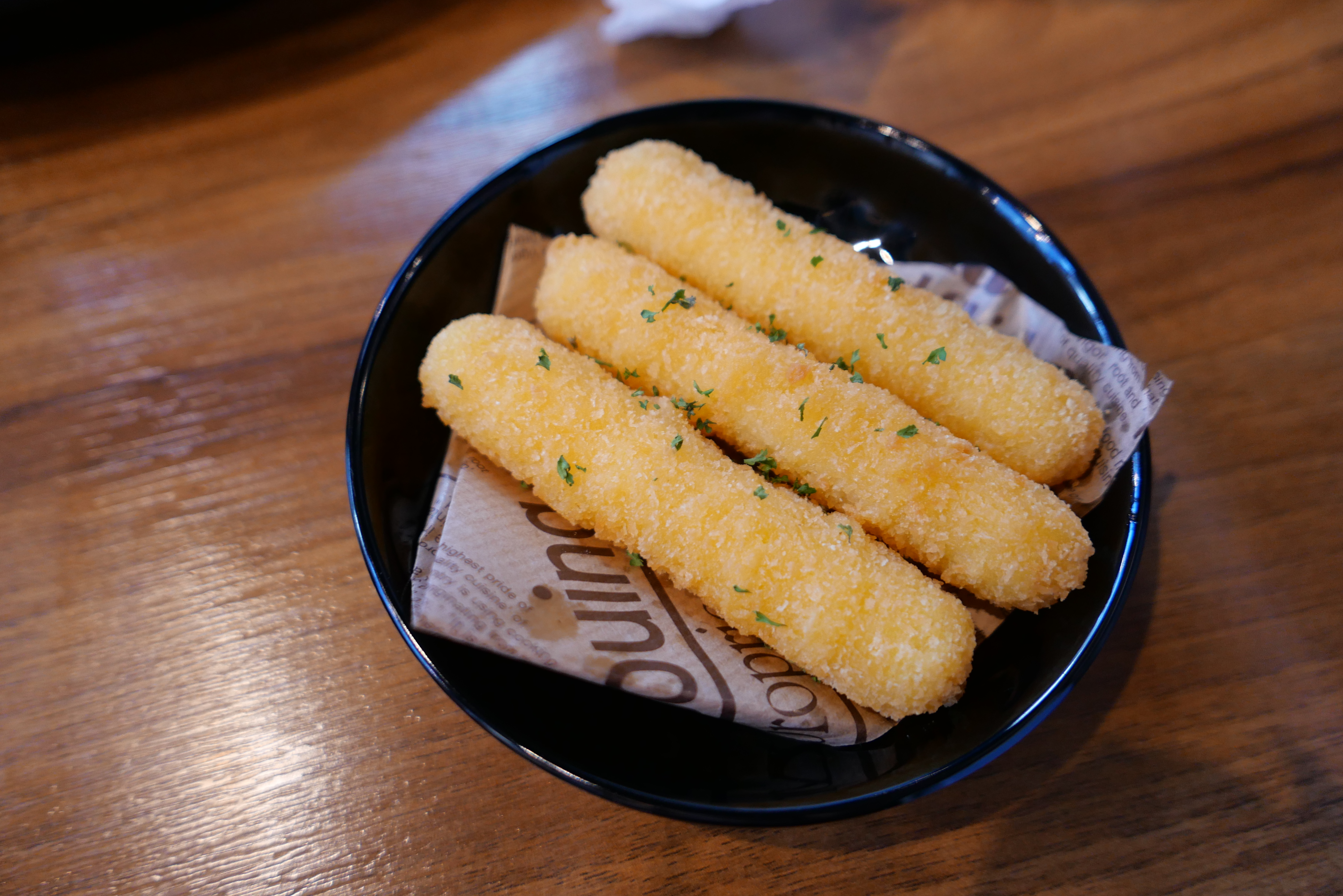 훌랄라참숯치킨 이미지