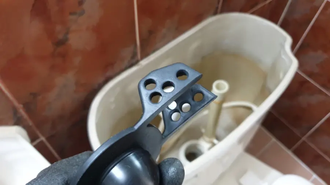 변기 물탱크 마개 설치 위치