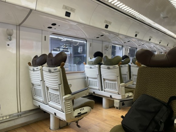 Train Seat
열차 좌석