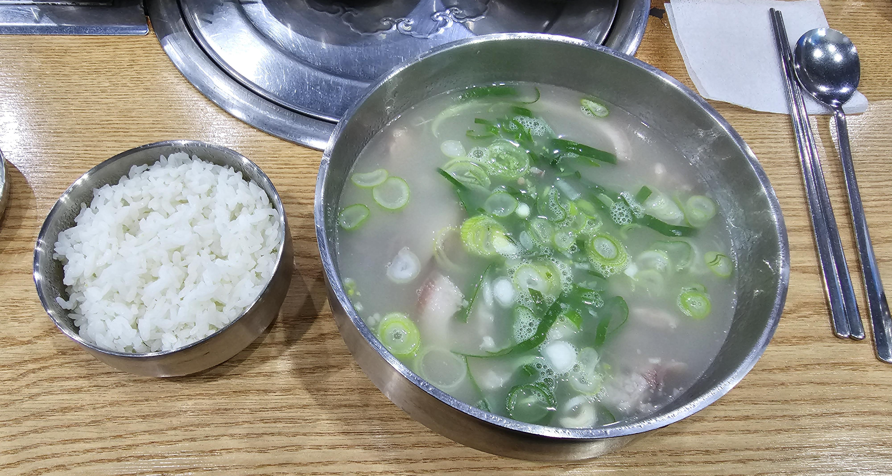  [가산디지털단지] 돈수육국밥 - 머리고기국밥