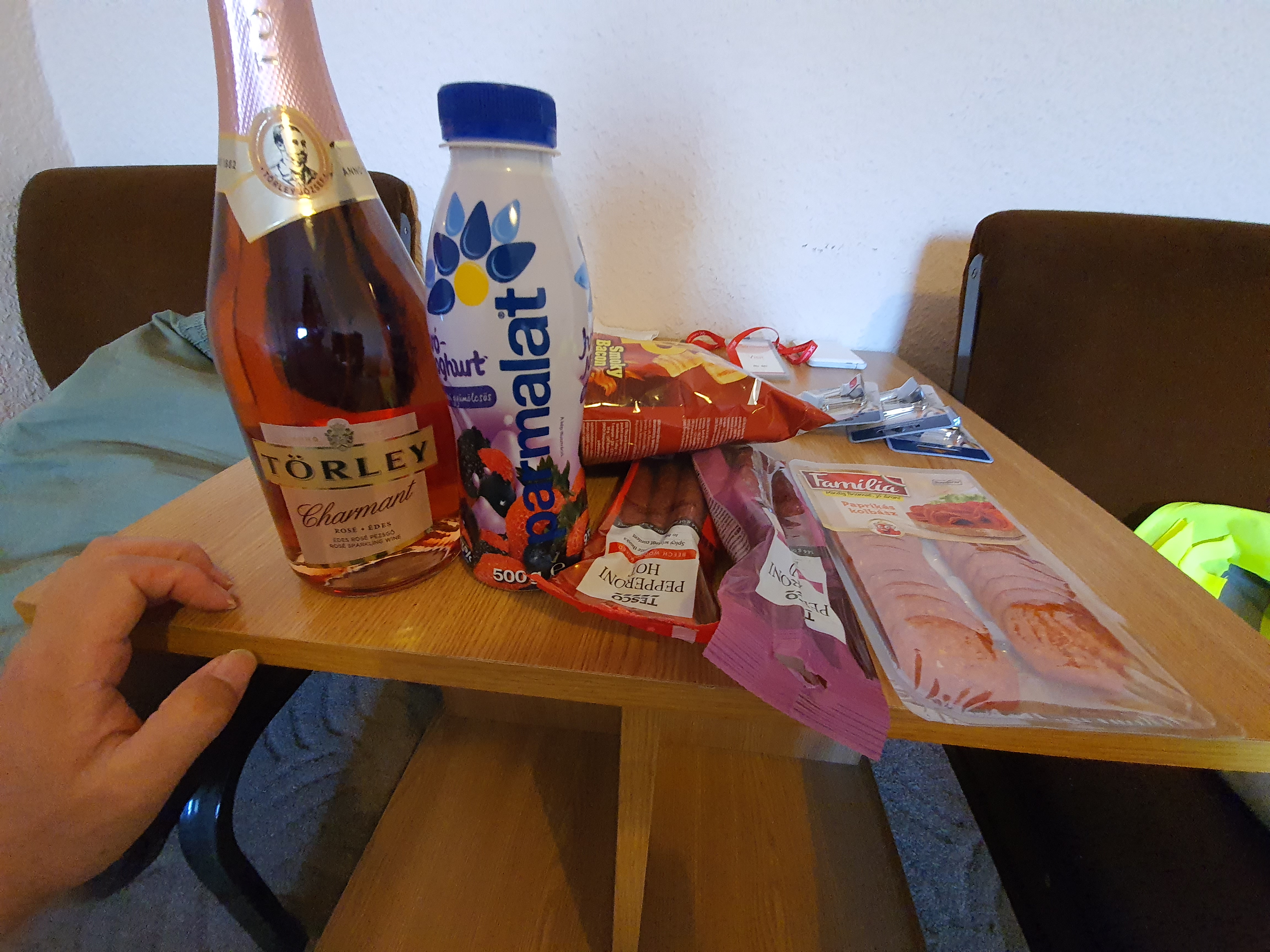  헝가리에서 주말용 장보기