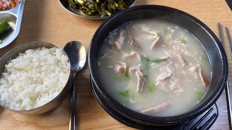 서울깍뚜기 순대국밥