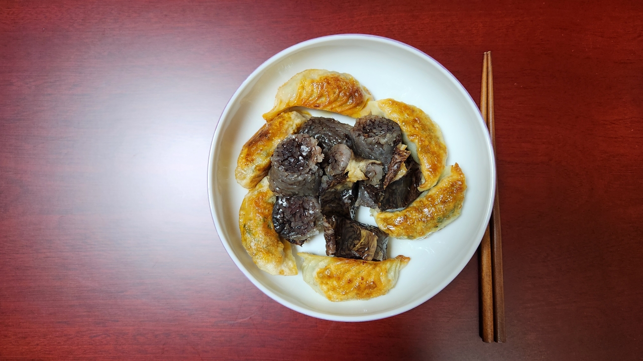 분식 매니아들이 좋아할만한 미미제면소의 고기 만두 김치 만두 - undefined - undefined - 🍳🍳 만두피부터 속재료까지 모두 국내산 수작업?? 분식 매니아들이 좋아할만한 미미제면소의 고기 만두 김치 만두 - undefined - undefined - 🍳🍳 만두피부터 속재료까지 모두 국내산 수작업??