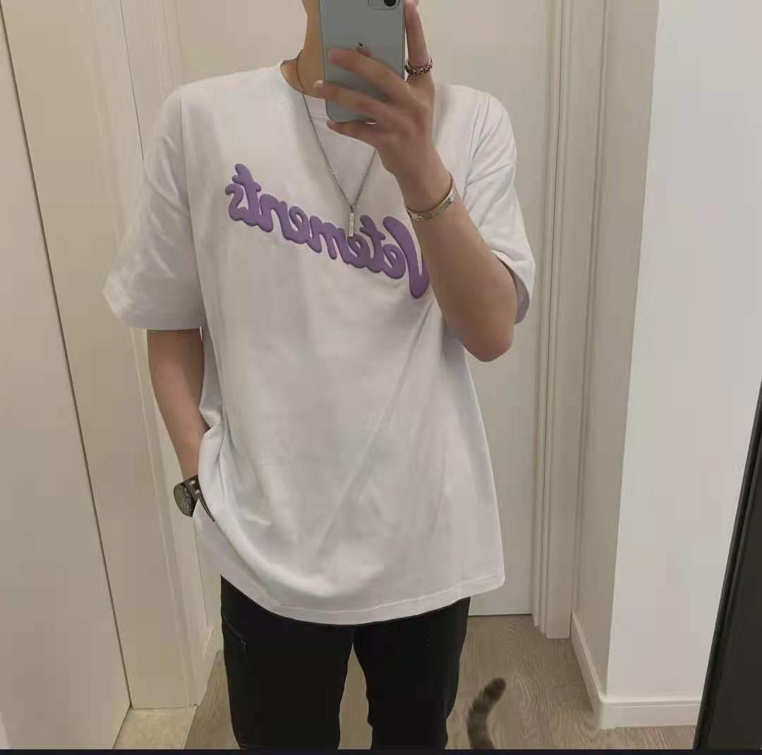  [VETEMENTS] 베트멍 21SS 로고 반팔 티셔츠 (2 COLOR)
