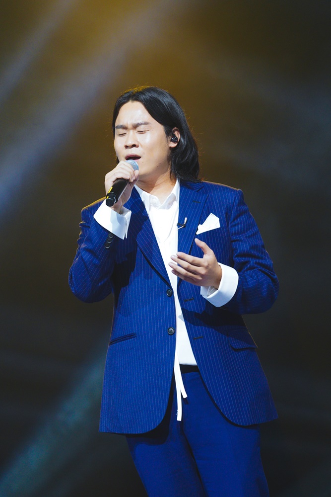 김동현 가수 프로필 나이 키 인스타 화보 노래 결혼 과거 국민가수 근황