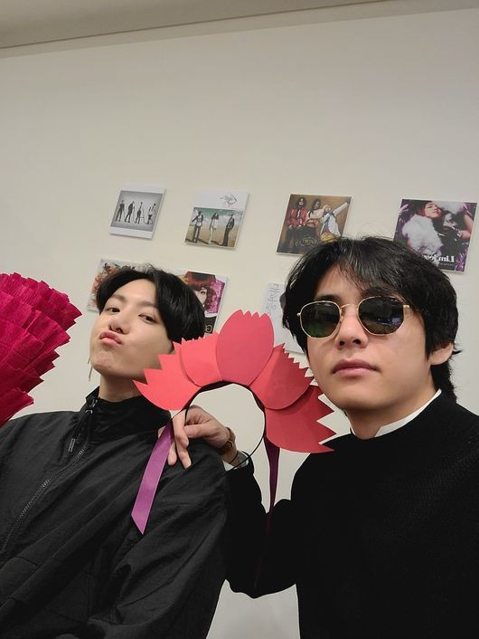  '금손이네' 방탄소년단 뷔x정국, 어린이날 만든 어버이날 카네이션