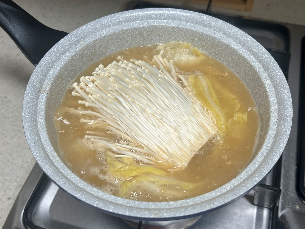 팽이버섯 좋아하면 더 넣어도 돼요
