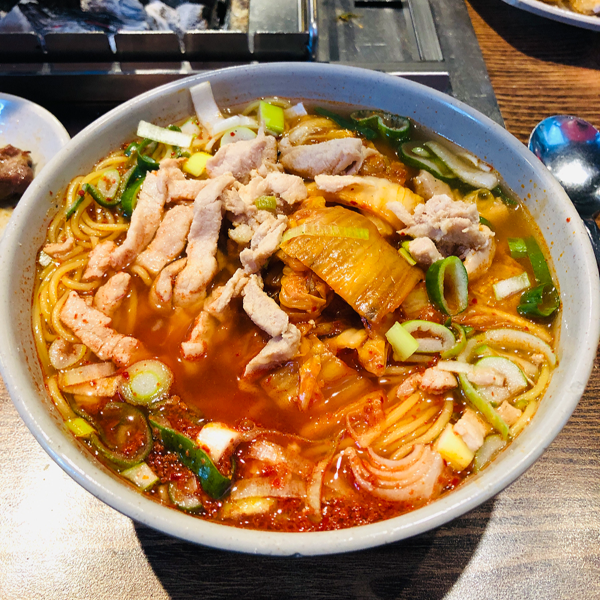 이가네 양꼬치 온면