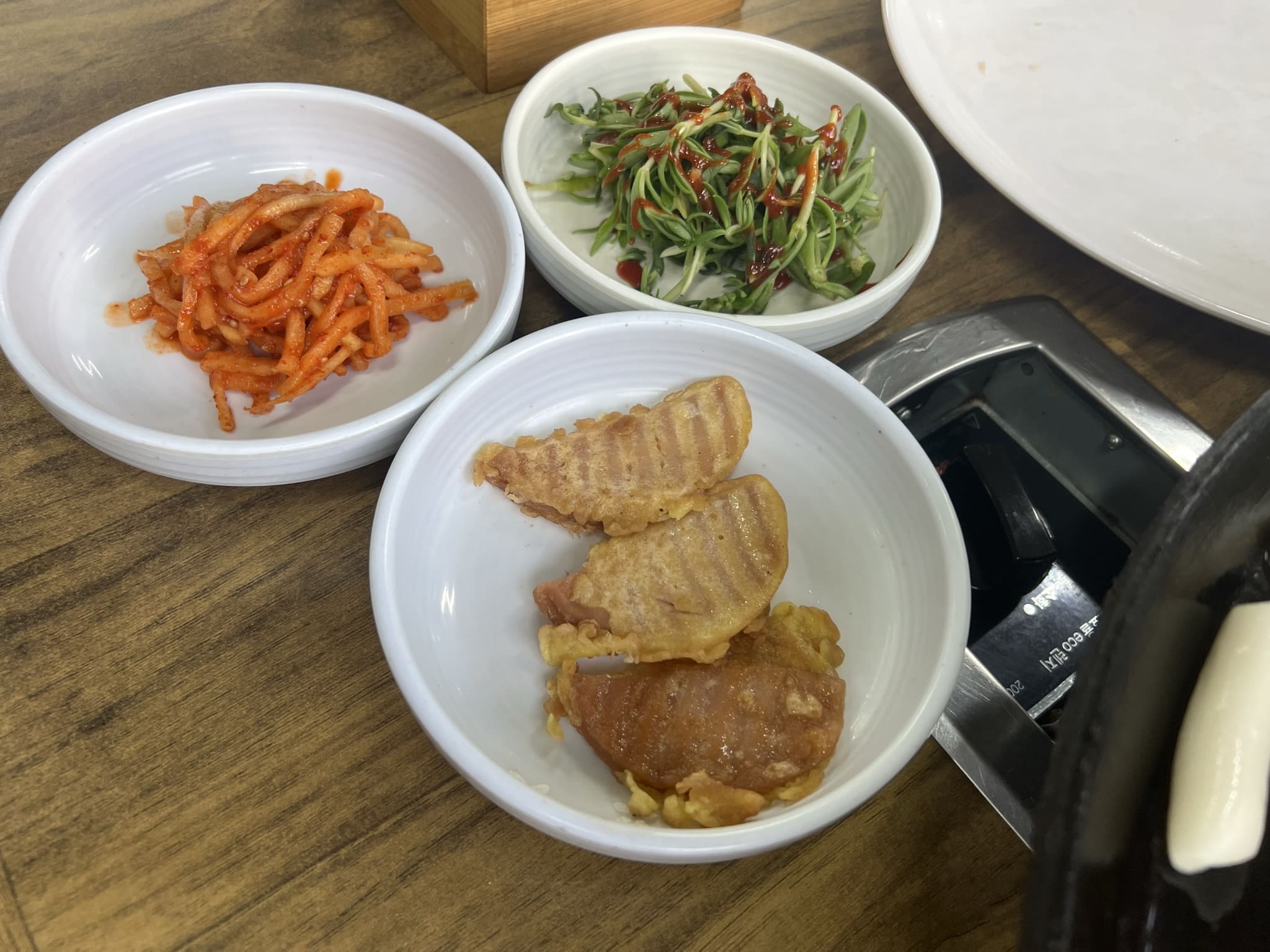 솥뚜껑위에춤추는삼겹살 이미지