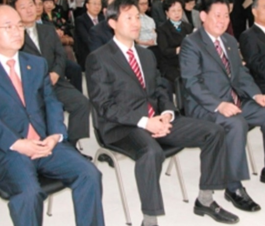  오세훈 페라가모 신발사진 로퍼 신발 가격