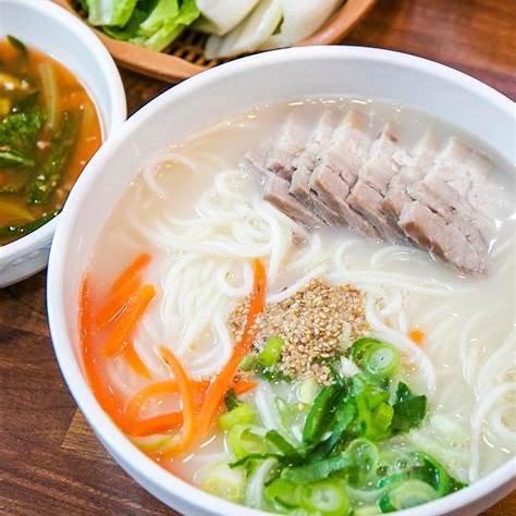사랑고기국수 이미지