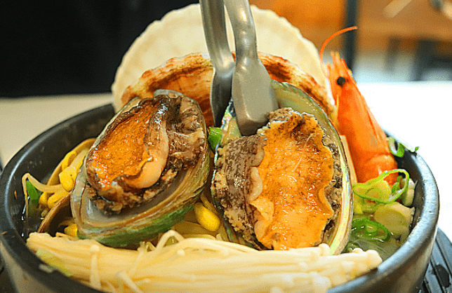 동명동 맛집 &quot;해녀전복뚝배기&quot; 음식