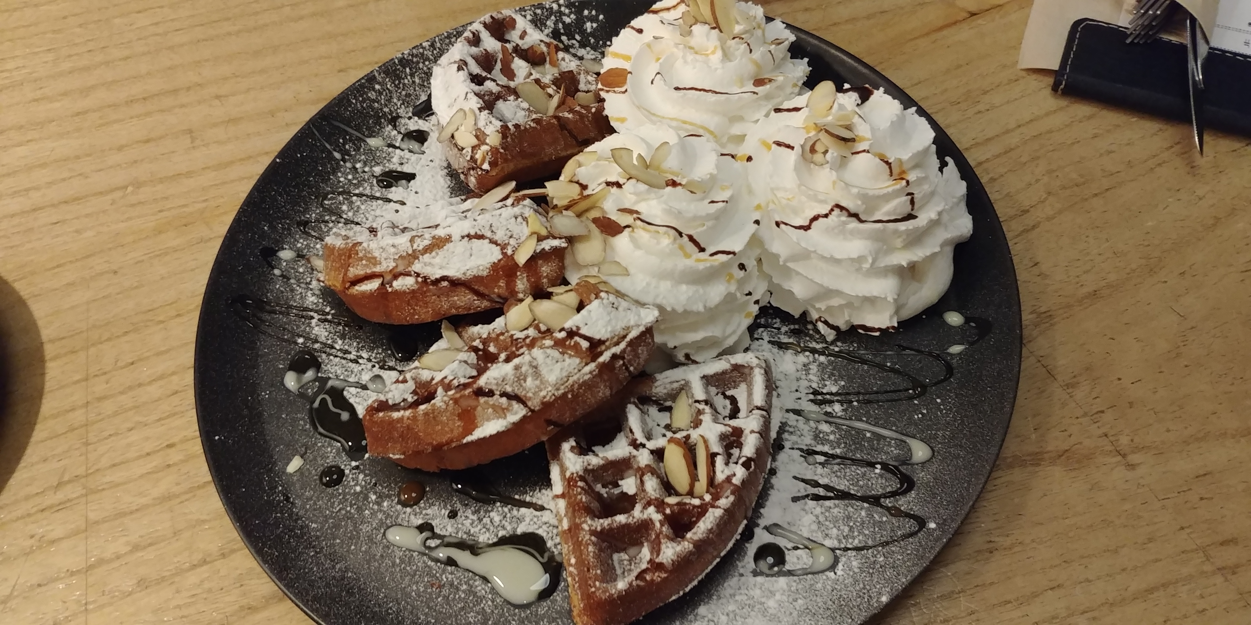  평택 송탄 카페, 와플 맛집 노크(마쉬멜로우 라떼가 있는 송탄출장소 카페 추천)