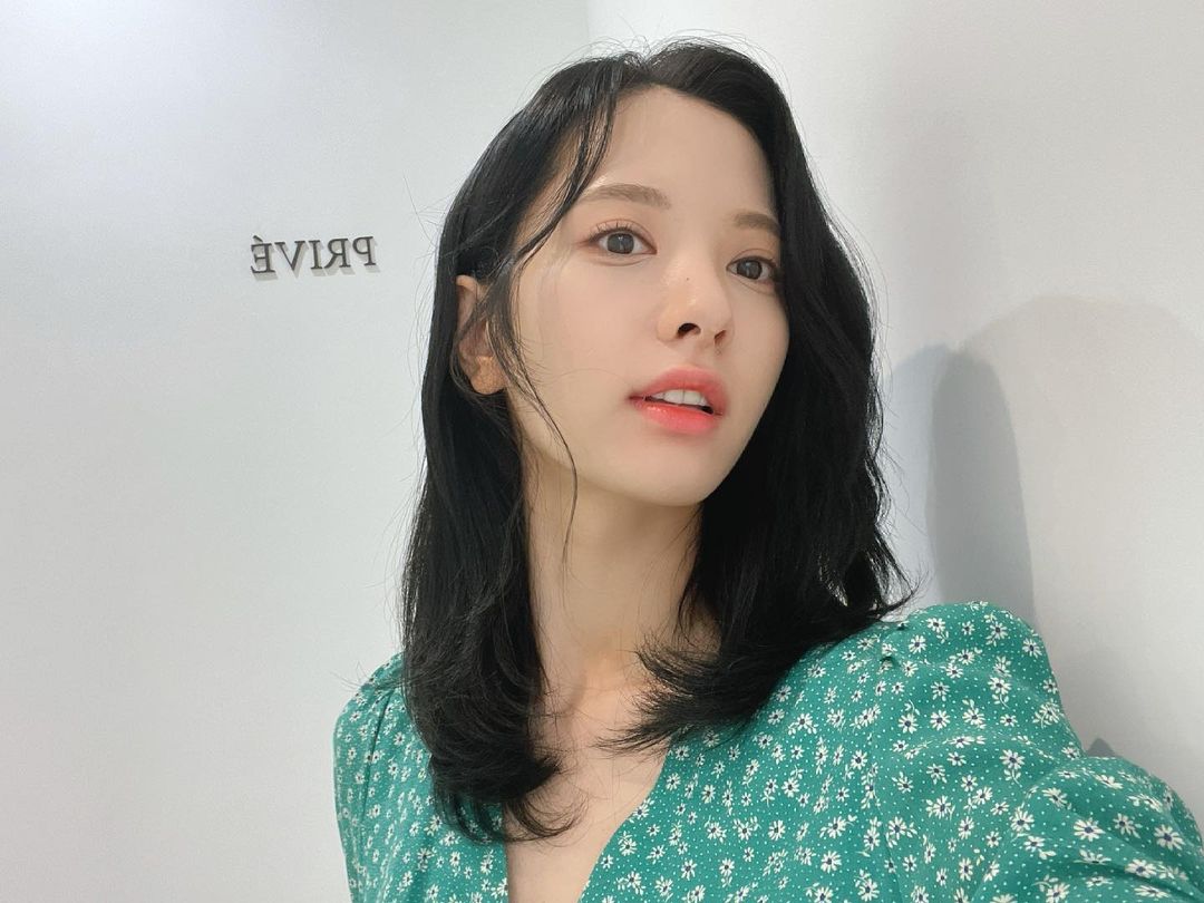  우주소녀 보나 인스타그램 셀카 사진 2108