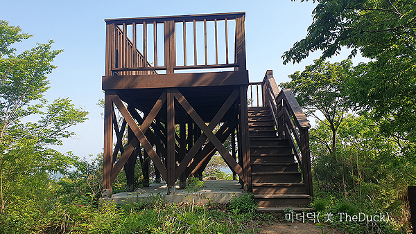 경주 토함산 자연휴양림 산책로 전망대