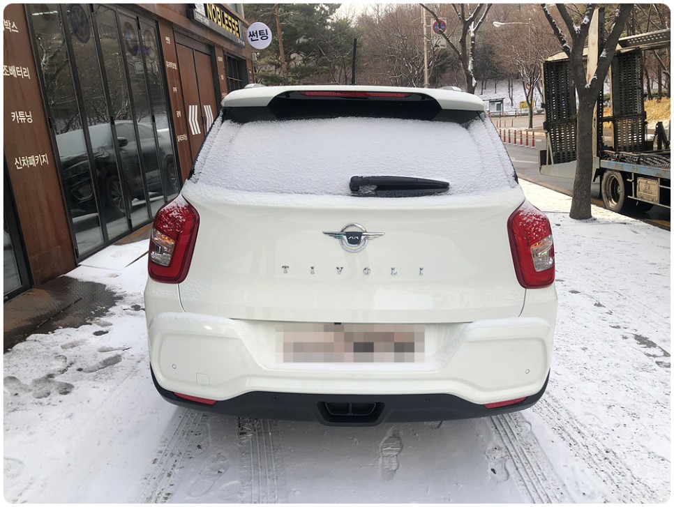 티볼리 에어 가솔린 연비 티볼리에어 1.5가솔린 화이트 13