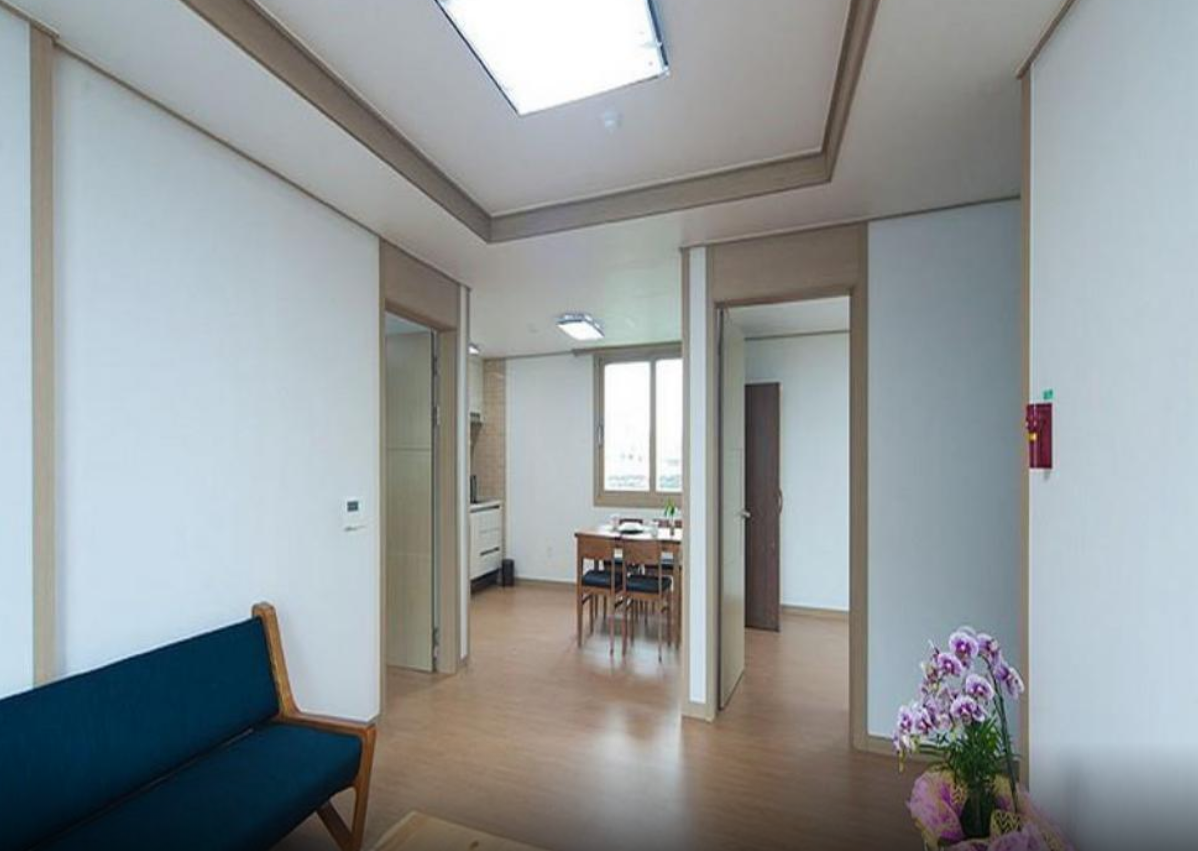  제주도여행 // 제주공항근처에 있는 깔끔한 호텔 제주 스완지 리조트 (Swansea Resort)