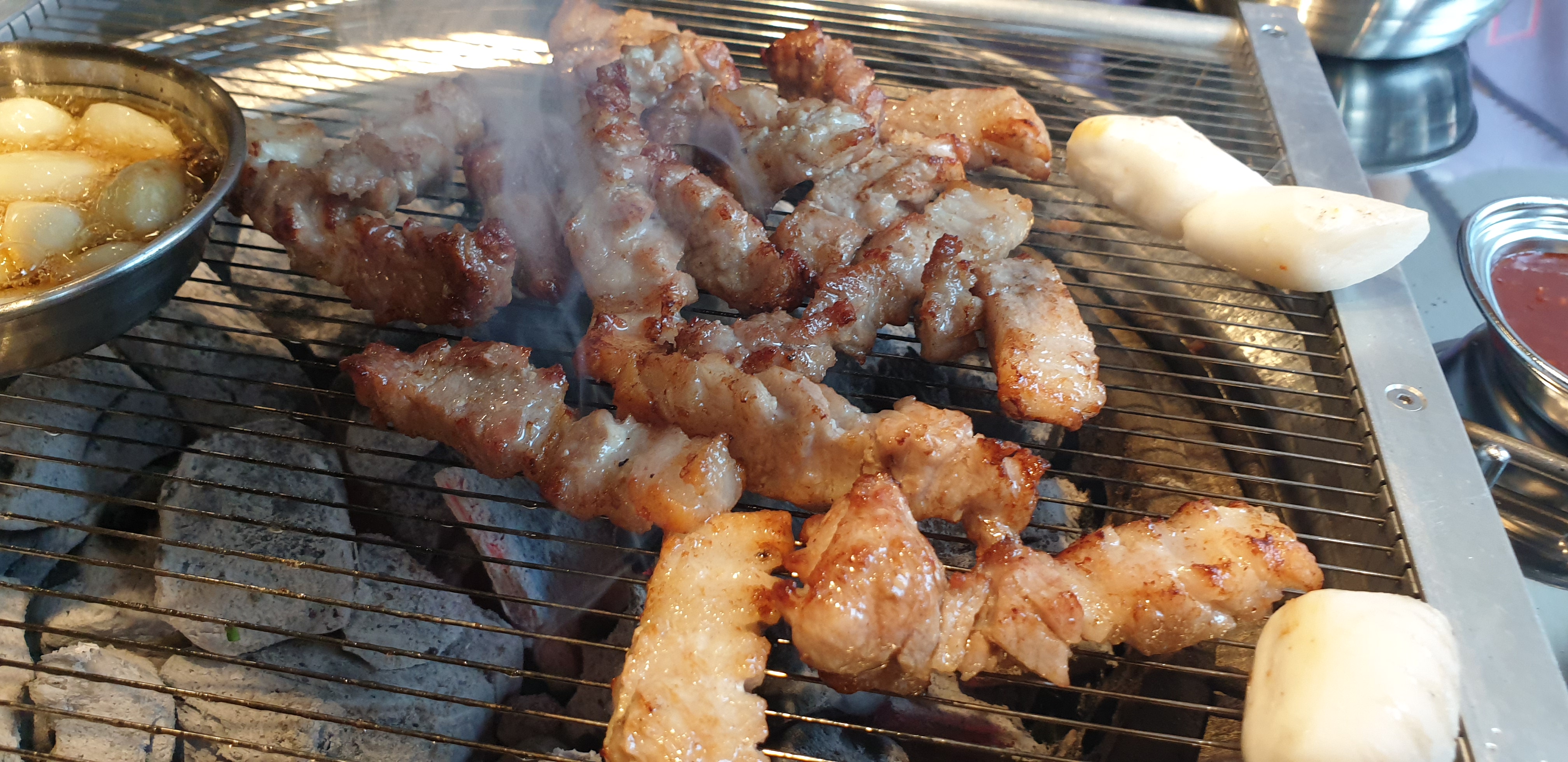  은평구 맛집 국내 최초 숯불로 즐기는 고품격 무한리필 고기집 화로상회