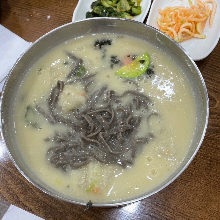 옹심이칼국수 이미지
