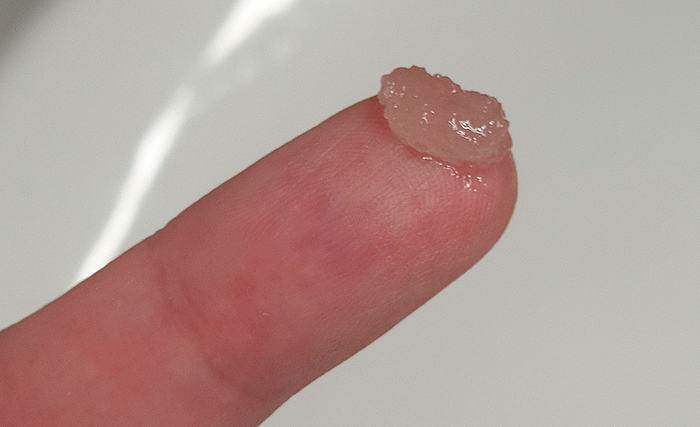 조금만 덜어내 보았습니다.