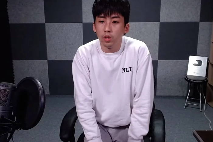 인물8