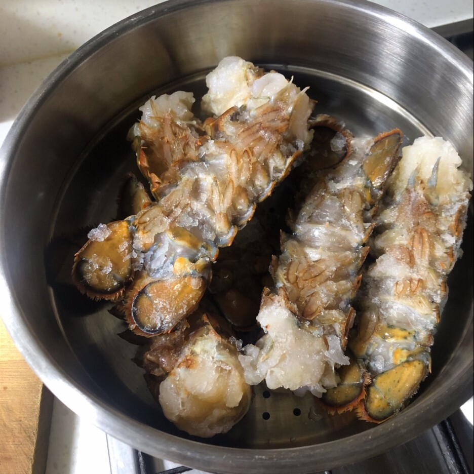 랍스터 버터구이 : 에어프라이어로 만드는 허니버터 랍스터, 음식처럼 달콤하고 행복한 홈 파티 랍스터 버터구이 : 에어프라이어로 만드는 허니버터 랍스터, 음식처럼 달콤하고 행복한 홈 파티