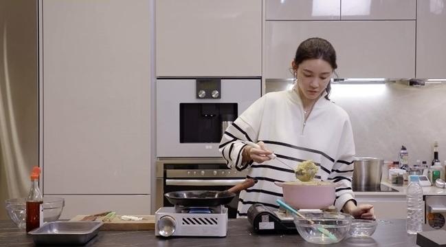 KBS 편스토랑 차장금 차예련 주상욱 응원 밥한그릇 뚝딱 케일 김치 레시피 소개 만드는 방법