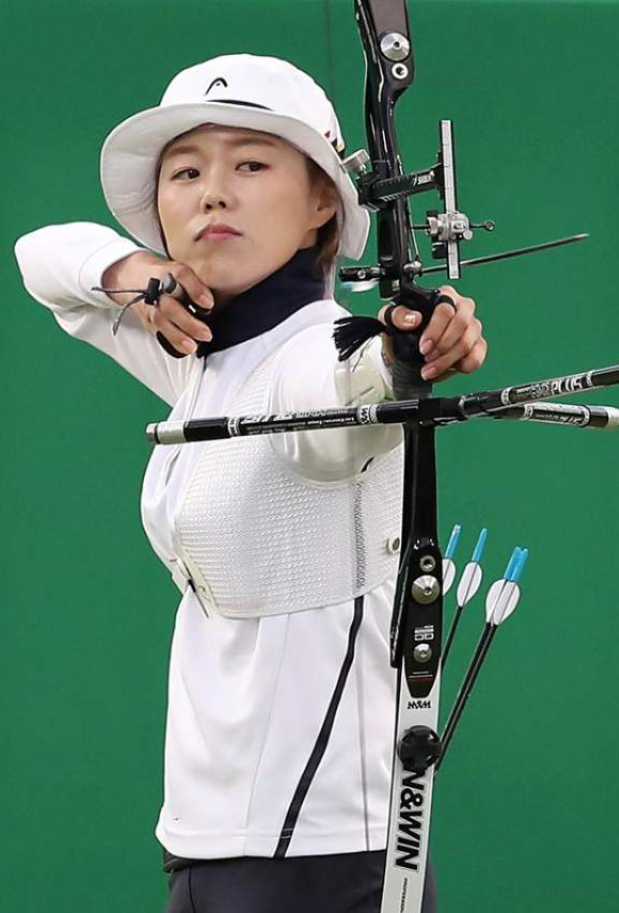 리우올림픽2관왕 장혜진 선수가 위앤윈 활 사용하는 모습