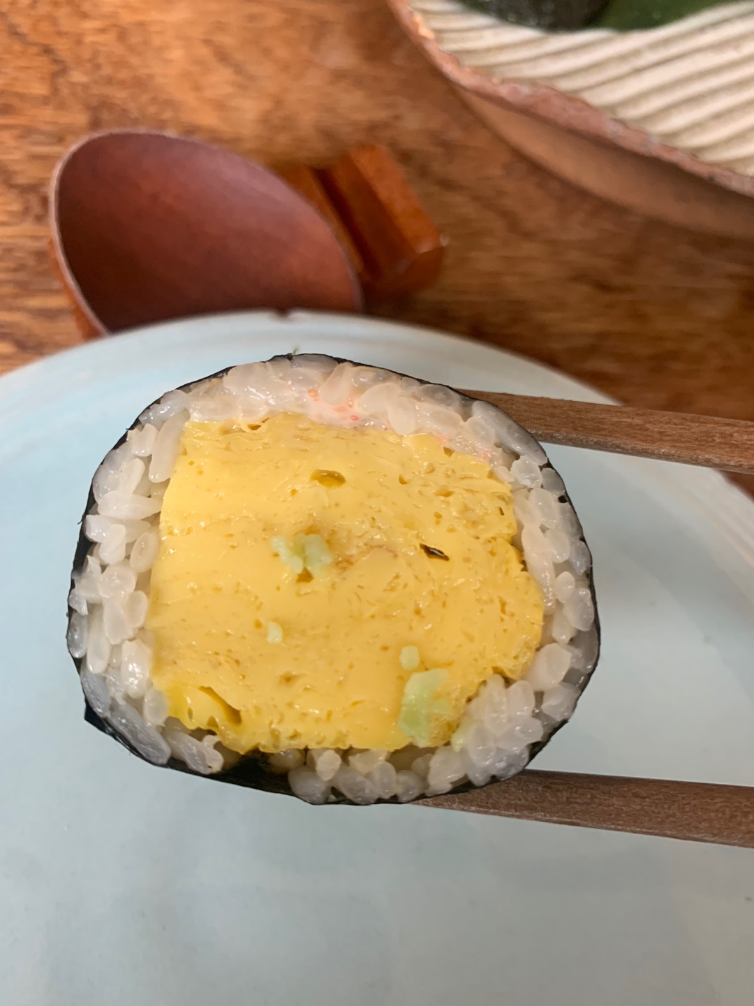밥보다 계란이 더 큰 김밥