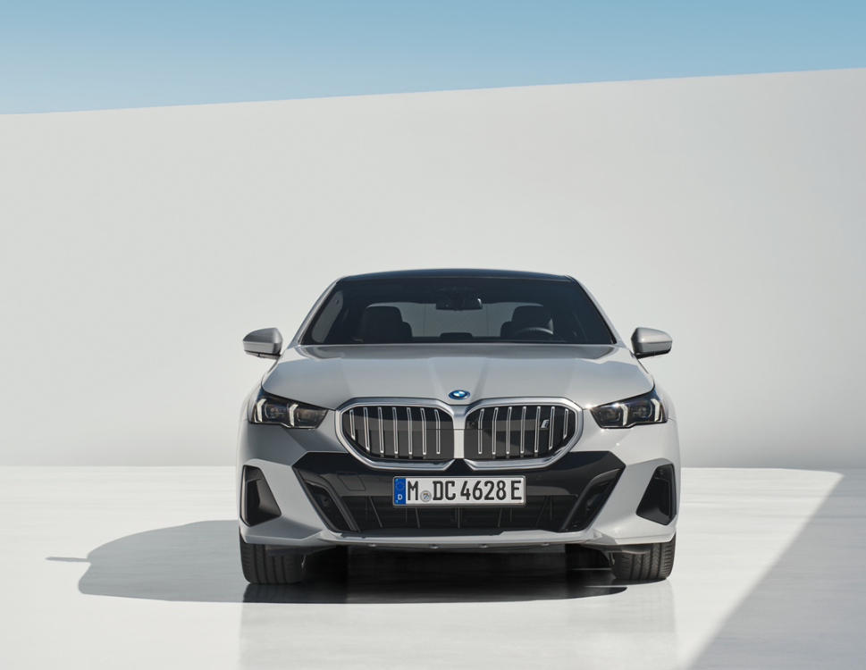  BMW i5 전면