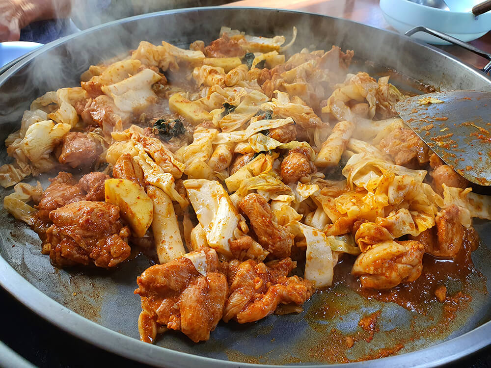  춘천 닭갈비 맛집, '온의동 명동우미닭갈비'